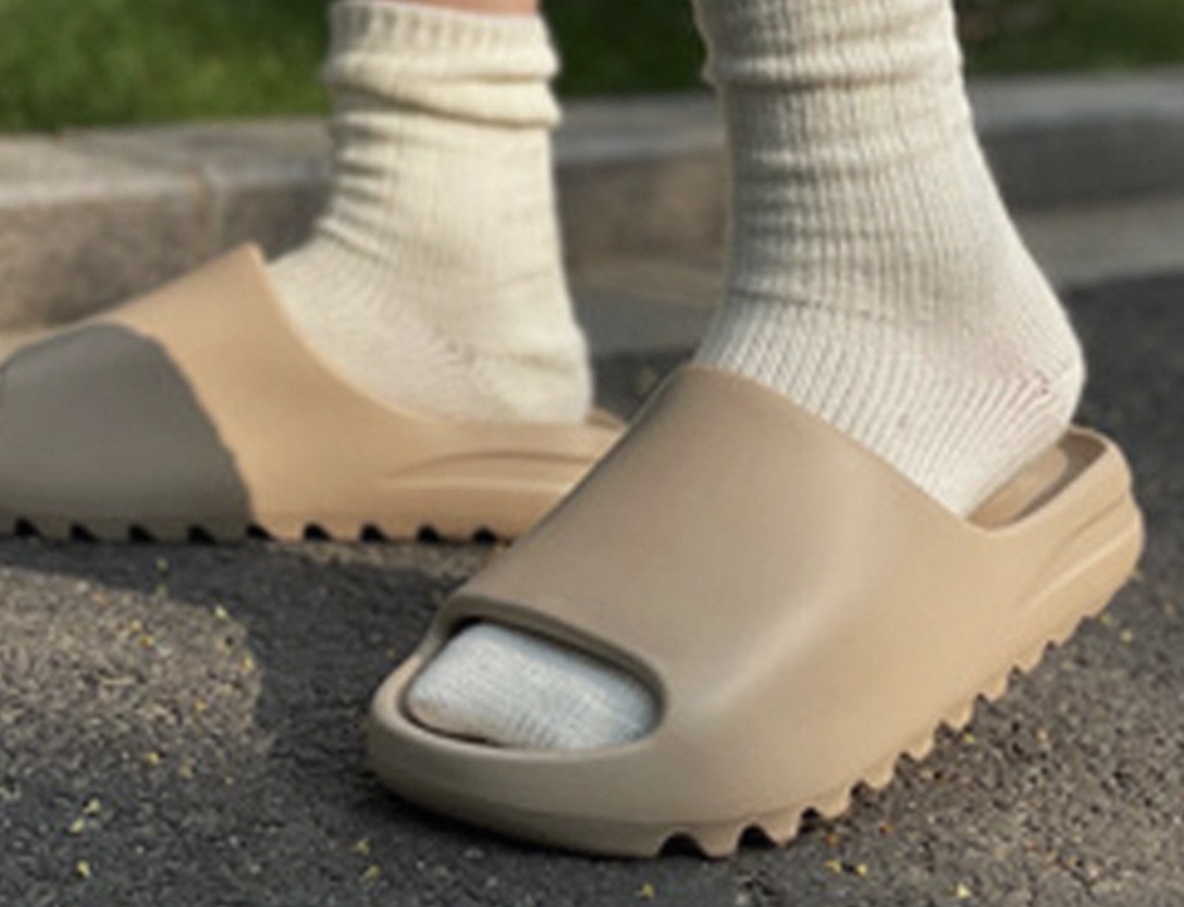 slate grey yeezy slides