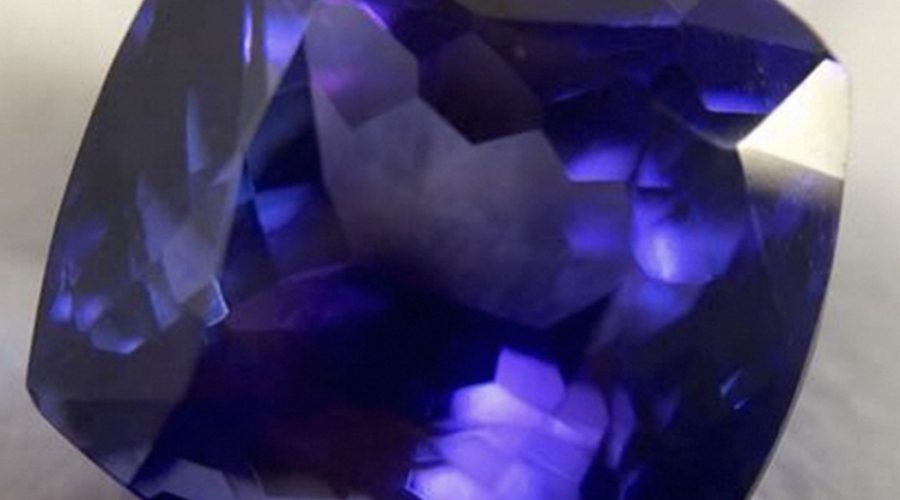 violet blue tanzanite