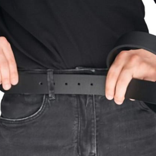 how to put belt buckle on belt