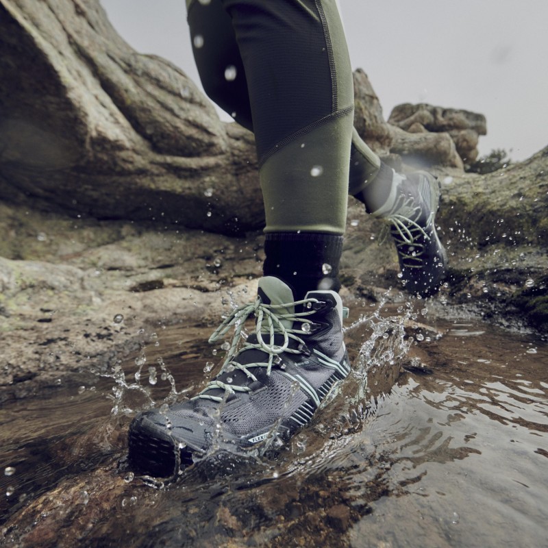 durable hiking boots for rough terrain