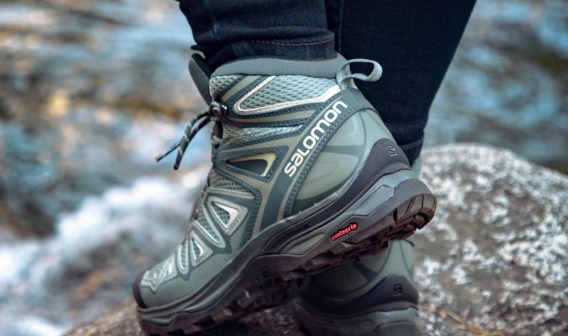 waterproof hiking shoes for rainy weather